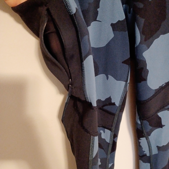 Athleta leggings size S - Picture 3 of 11